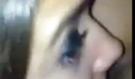 Das reife Baby betrügt den mutter tochter inzest porn Ehemann mit einem jungen Schwarzen