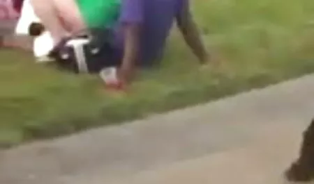 Der alte Perverse holt 2 Mädchen an der Truck Stop 4 Show ab mutter tochter free porn