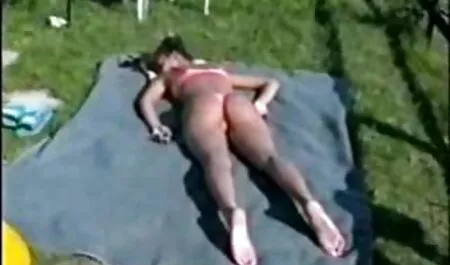 Schlampe sexvideo mutter und tochter wird auf ihrem Gesicht gecremt