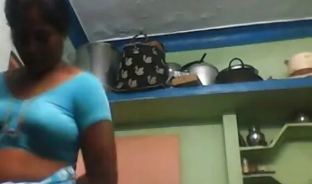 Fisting deutsche pornos mutter tochter - Blond reitet eine Faust.