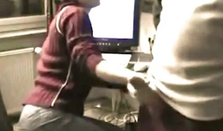 Redhead Amateur Sklavin Bembys Metall Bondage gesenkt vater fikt tochter