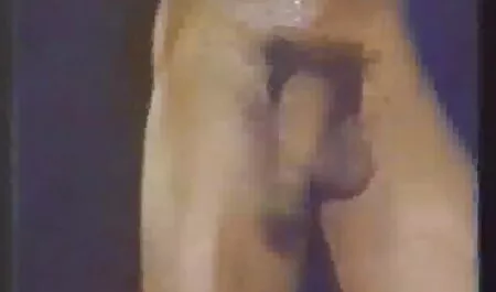 Mädchen in Lederstiefeln (durchgesickertes opa fickt kleine enkelin Sextape)