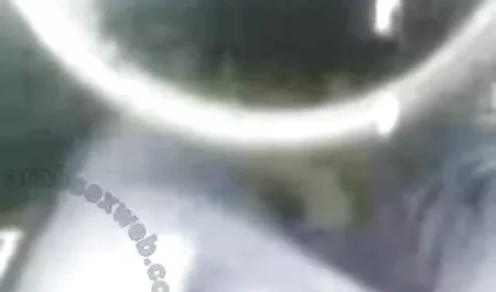 Fantastischer Anal-Pornofilm mit einer heißen opa fickt kleine enkelin Babe-Szene 2