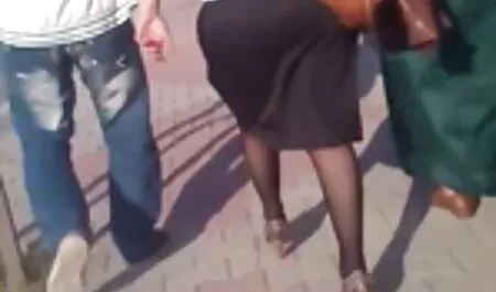 Weißes Mädchen gefesselt und hart von BBC gefickt mutter und tochter porn