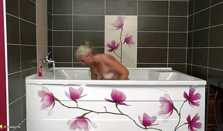 Guy vater fickt tochter porn fickt ein Mädchen, während sein nerdiger Freund es aufzeichnet