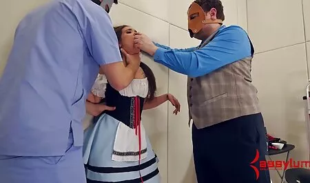 Sie ist in den Dreißigern, na youporn mutter und tochter und? (1)