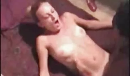 Weißer Junge fickt mutter tochter sexvideo schwarzen Teenager im Badezimmer